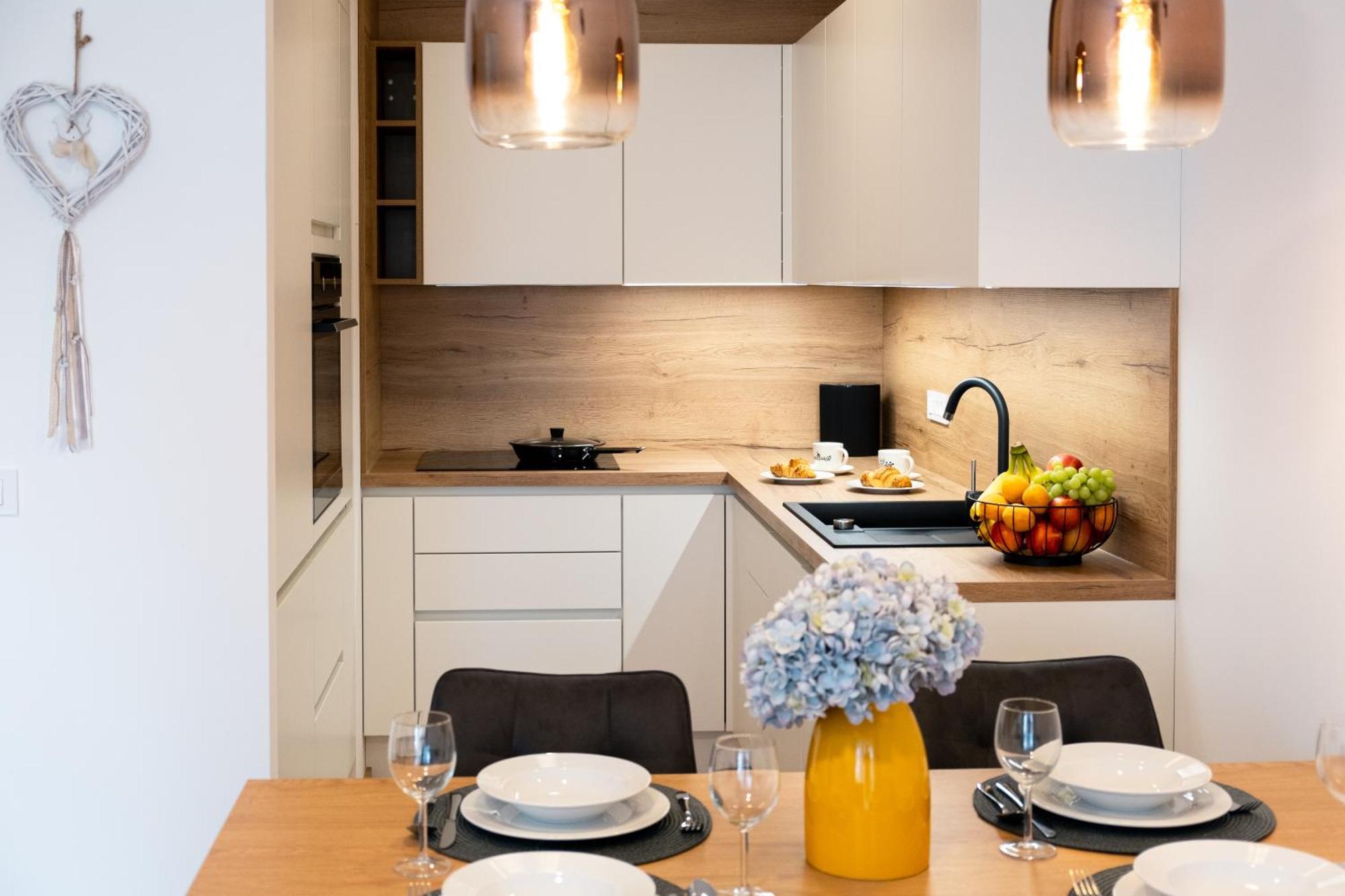 Masarykova Residence - Modern 1-Bedroom In City Center & Free Parking Ljubljana Bagian luar foto